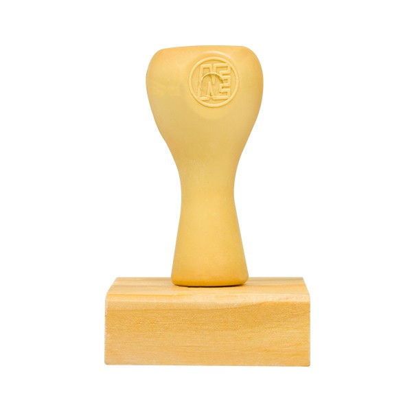CARIMBO MADEIRA COM CABO 30X30MM
